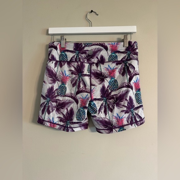 I AM BECOMING Pineapple Shorts - Picture 5 of 7